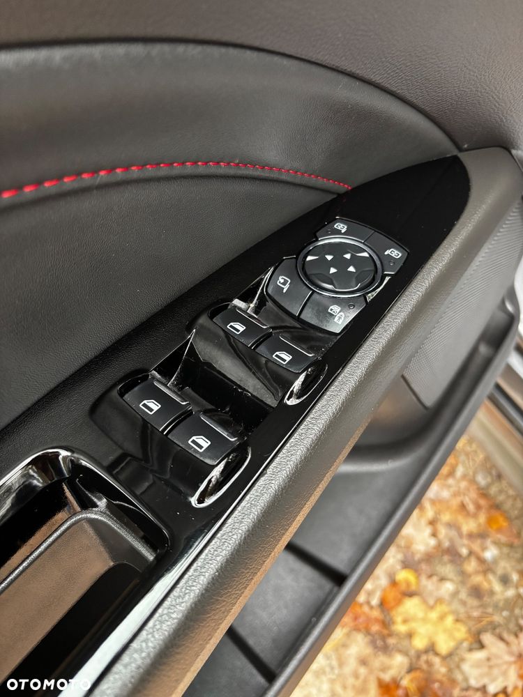 Ford Mondeo 2.0 Hybrid ST-Line Plus - 30