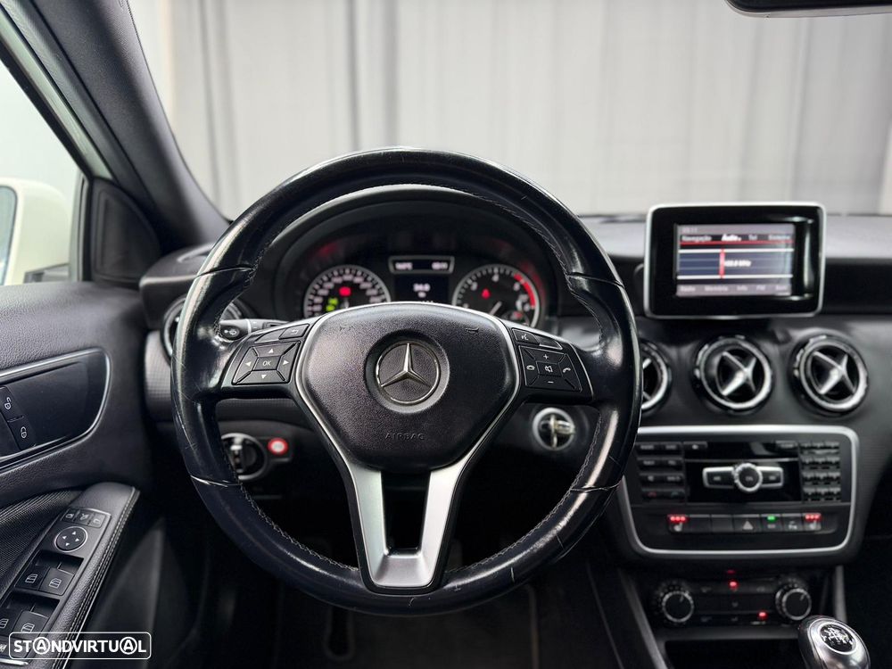 Mercedes-Benz A 180 d Urban - 12
