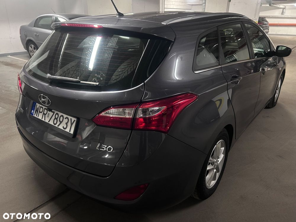 Hyundai i30 blue Kombi 1.6 CRDi Style - 6