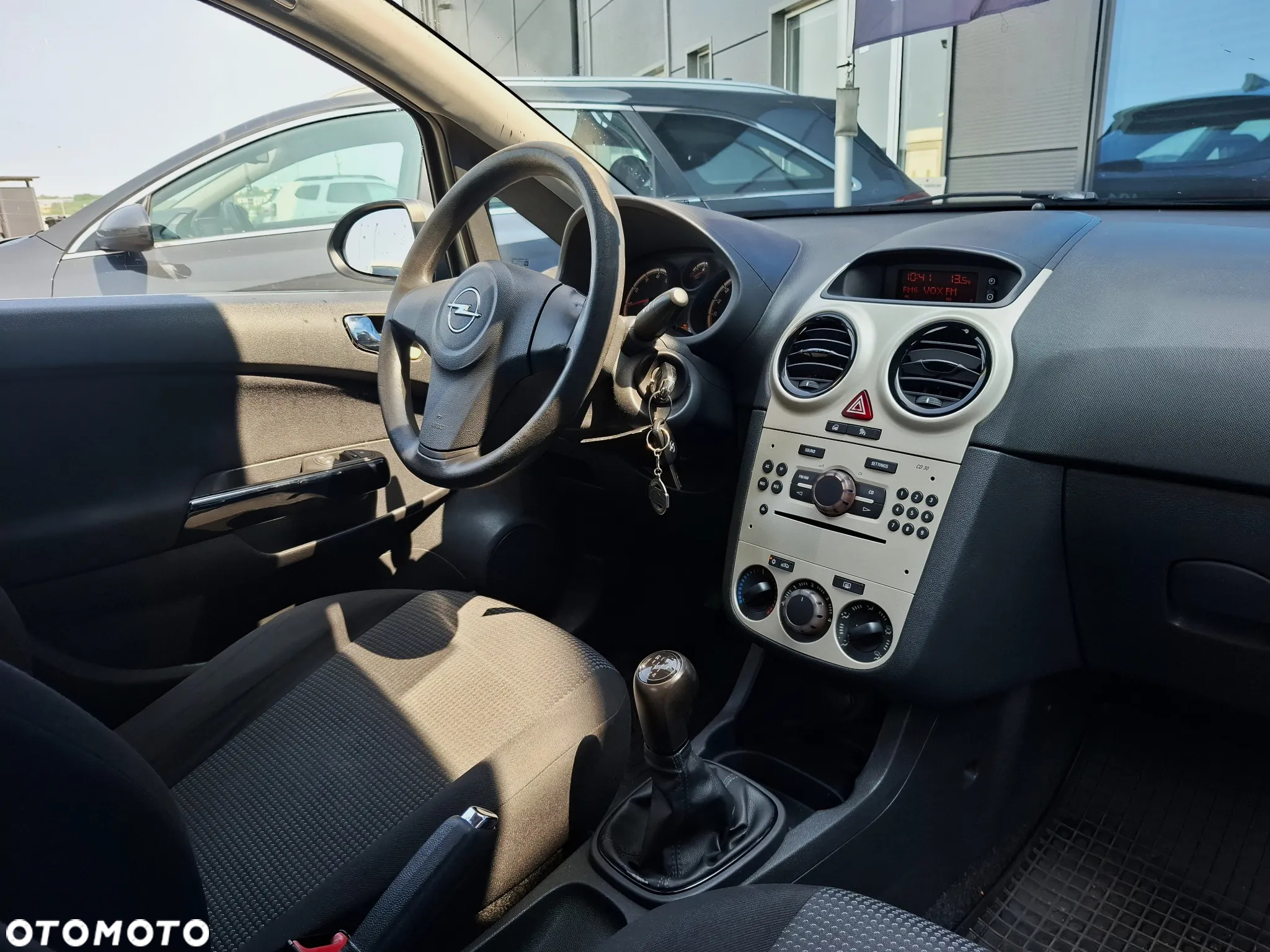 Opel Corsa 1.2 16V Essentia - 13