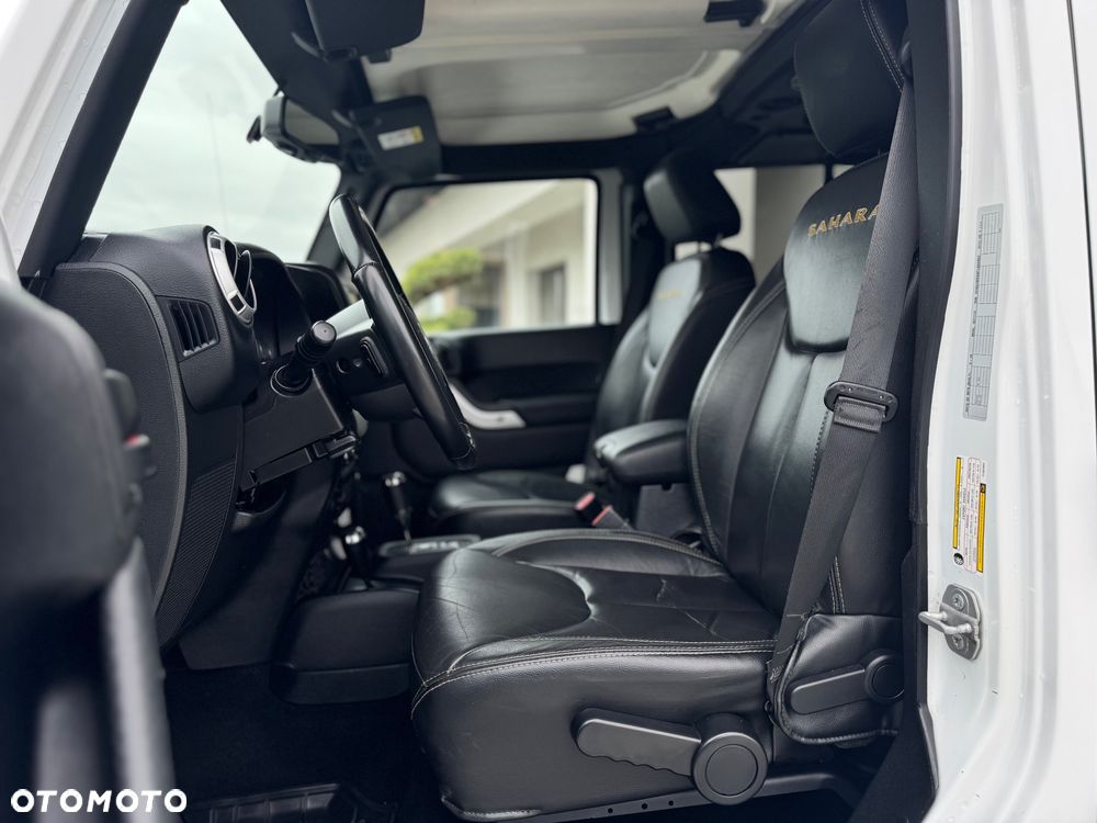 Jeep Wrangler Unlimited 2.8 CRD Automatik Sahara - 28