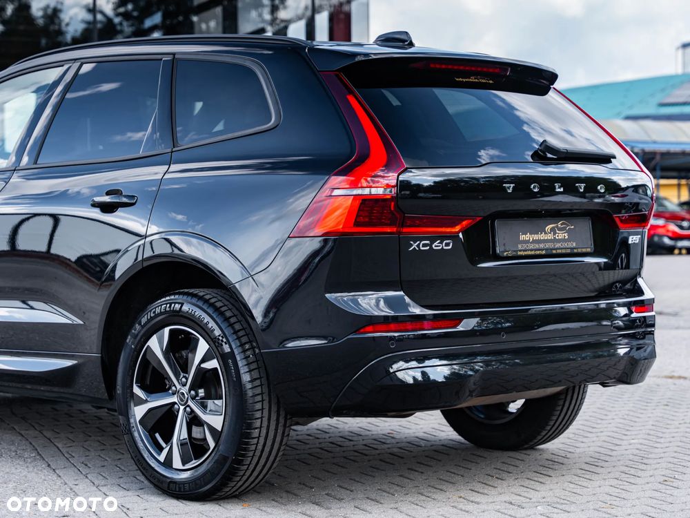 Volvo XC 60 B5 B AWD Ultimate Bright - 12