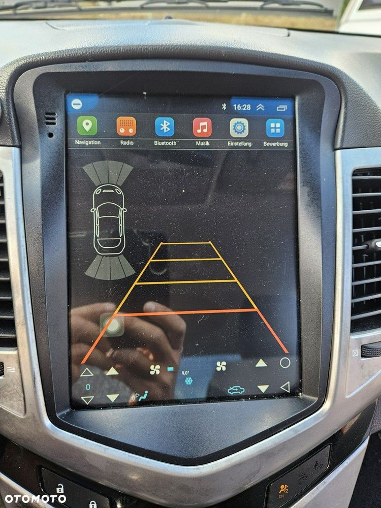 Chevrolet Cruze - 16