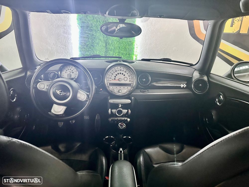 MINI 3 Portas John Cooper Works - 8