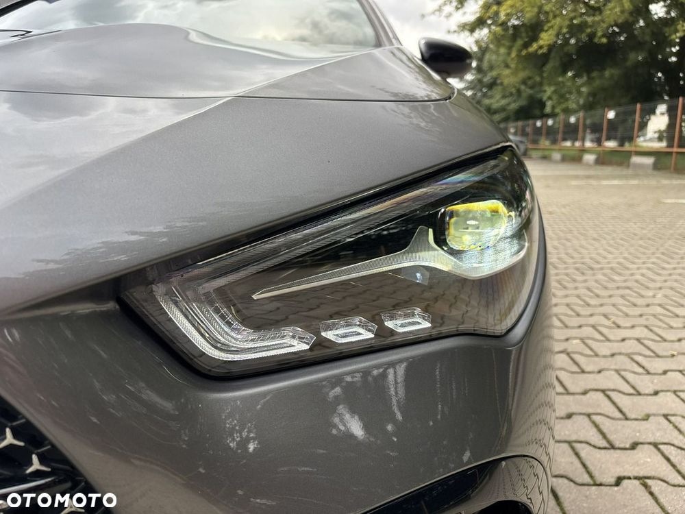 Mercedes-Benz CLA 200 7G-DCT - 9