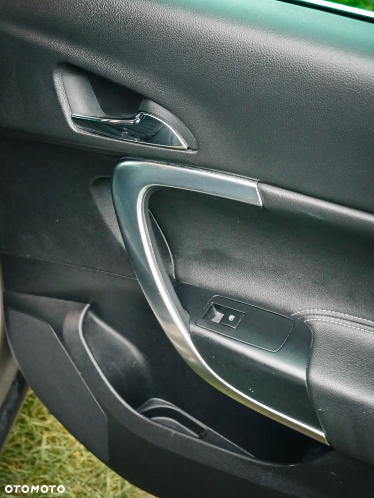 Opel Insignia 2.0 CDTI Cosmo ecoFLEX S&S - 14