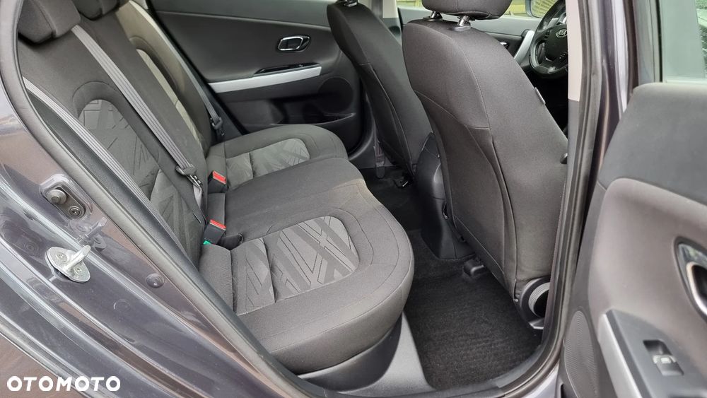 Kia Ceed 1.4 Smart Plus - 32