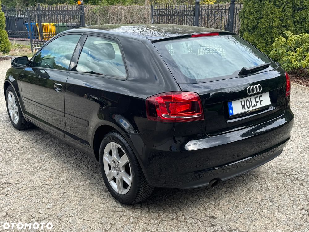 Audi A3 3-drzwiowe 1.6 Attraction - 3