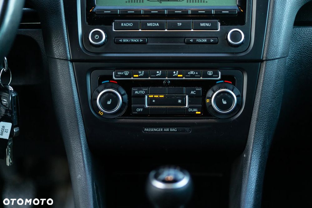 Volkswagen Golf VI 1.6 Comfortline - 30