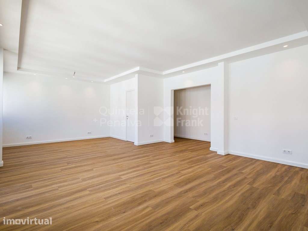 Apartamento T2 para arrendar, sem móveis, na Estrela - Grande imagem: 3/24