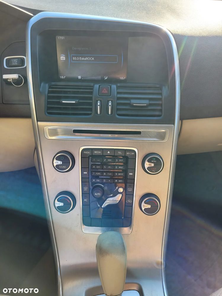 Volvo XC 60 - 8