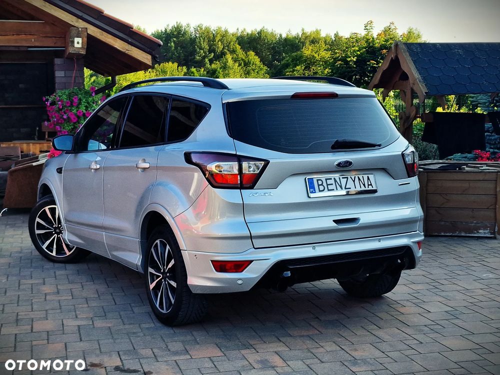 Ford Kuga 1.5 EcoBoost FWD ST-Line - 19