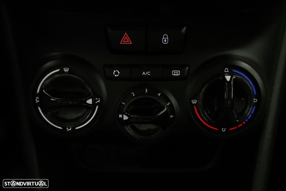 Peugeot 208 1.2 PureTech Active - 12