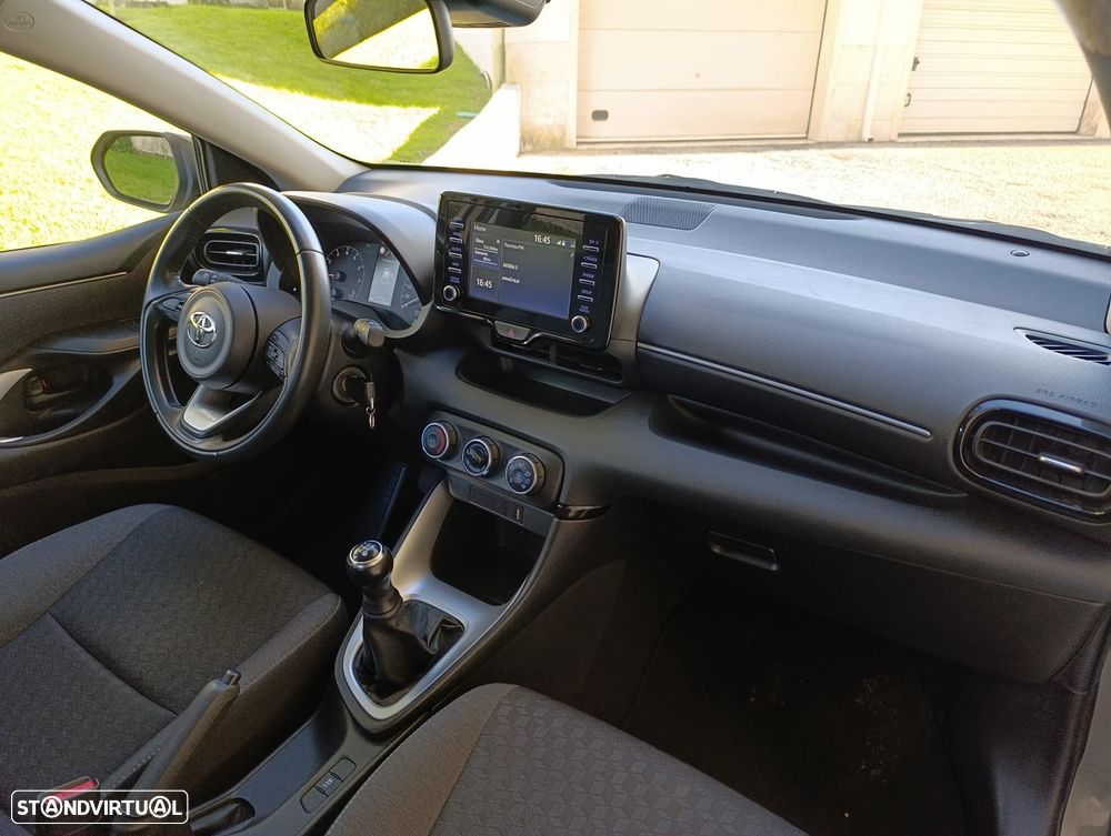 Toyota Yaris 1.0 VVT-i Exclusive - 20