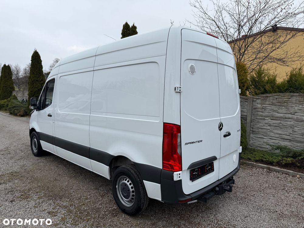 Mercedes-Benz Sprinter 907 - 34