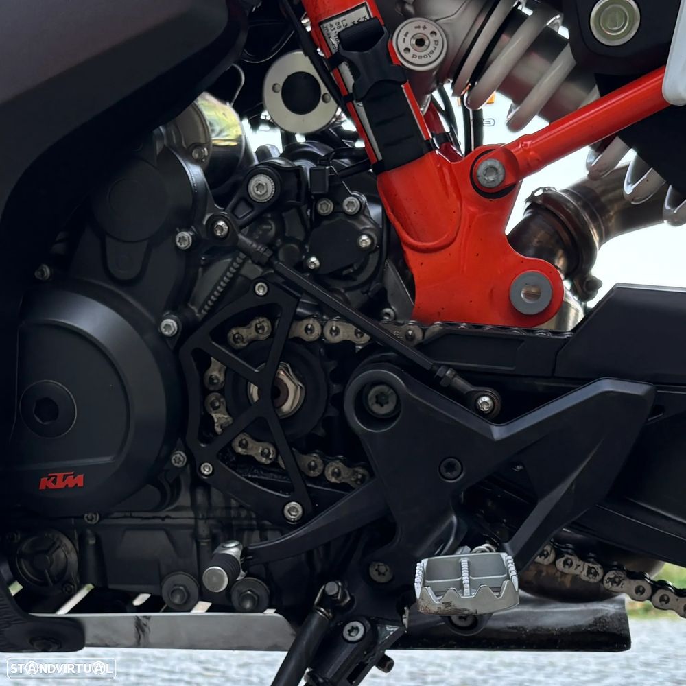 KTM 890 Adventure R - 17