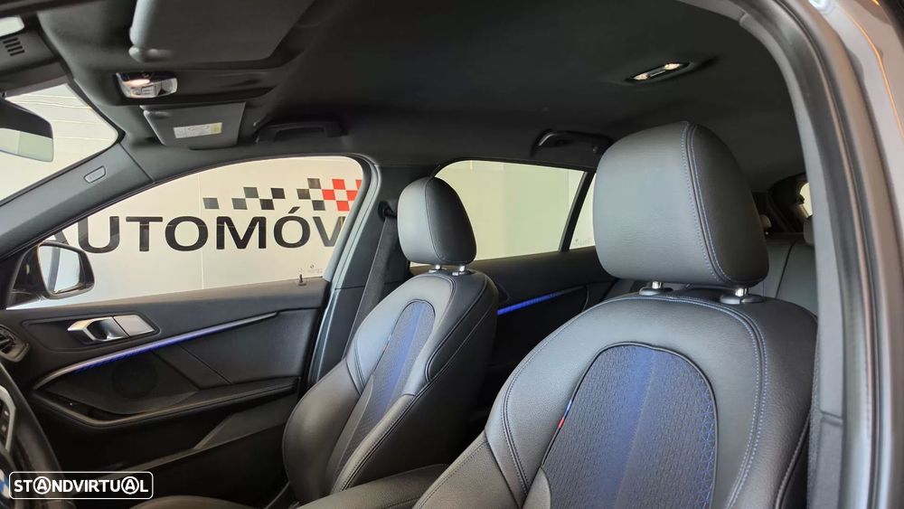 BMW 116 d Pack Desportivo M Auto - 41