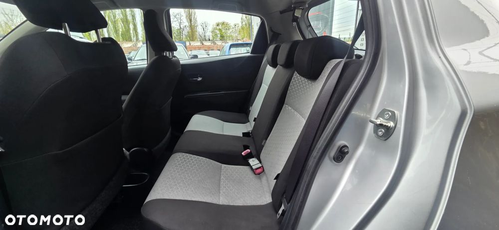 Toyota Yaris 1.33 VVT-i Executive - 29