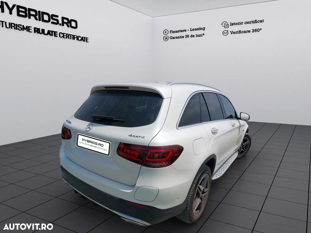 Mercedes-Benz GLC 300 e 4Matic 9G-TRONIC AMG Line - 3