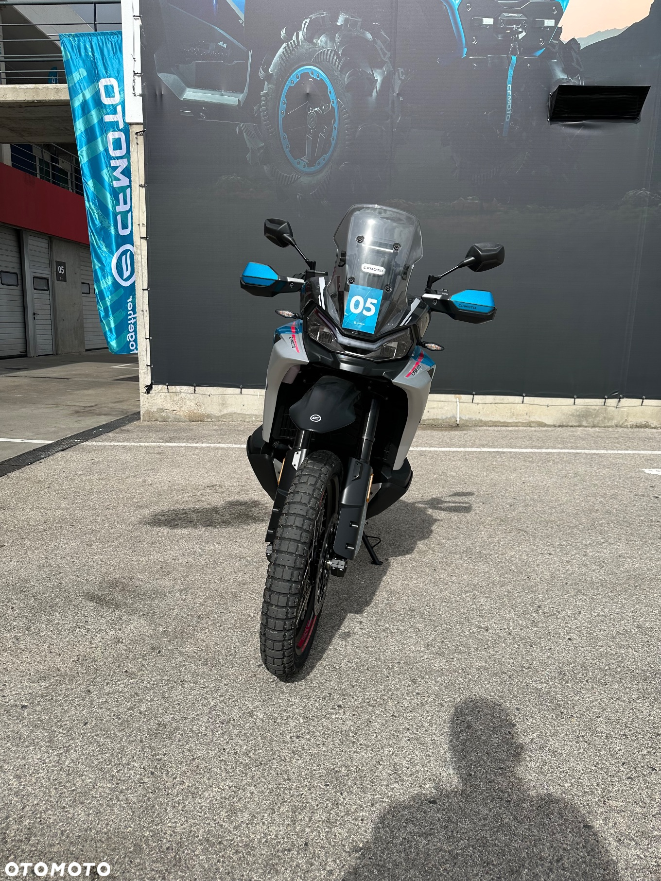 CFMoto MT - 4
