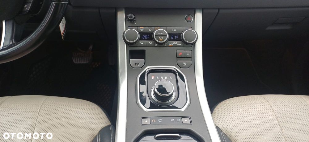 Land Rover Range Rover Evoque TD4 Sky View - 17