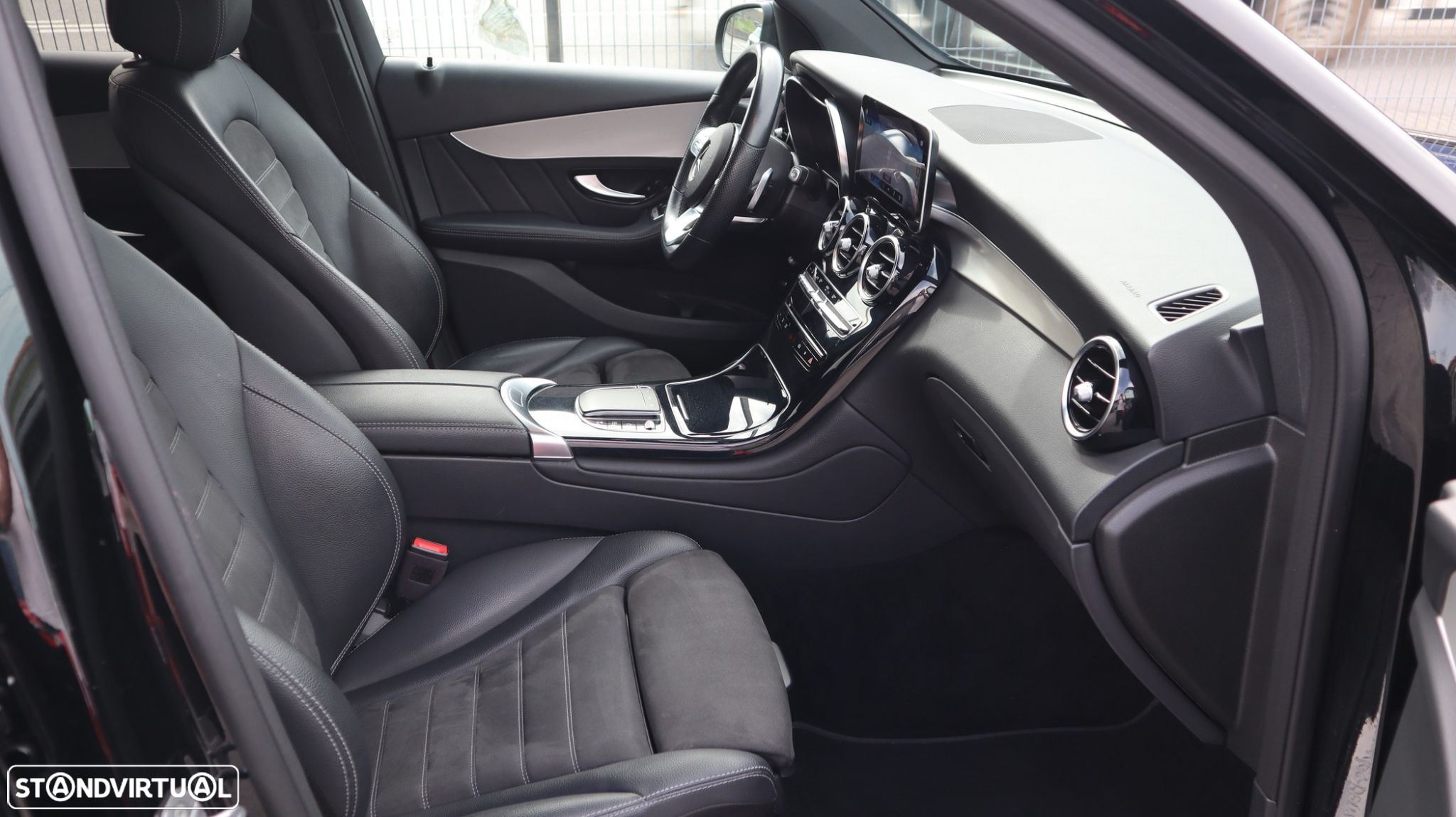 Mercedes-Benz GLC 300 de 4Matic - 16
