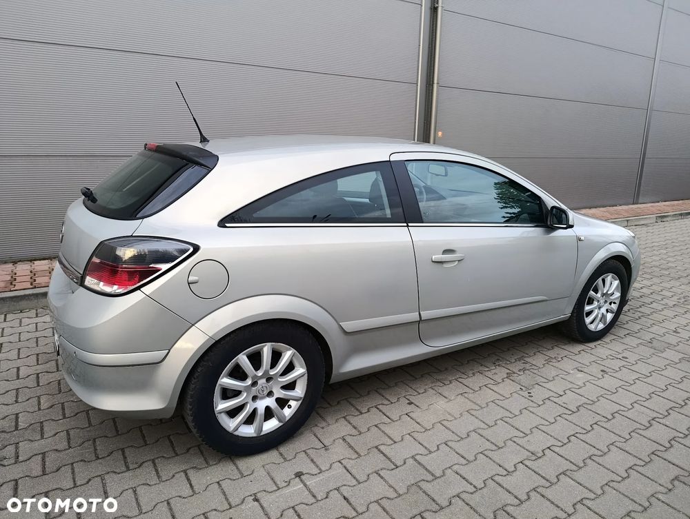 Opel Astra 1.6 Sport - 22