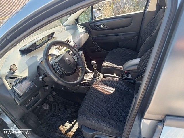 Citroën C4 1.6 HDi 110 Exclusive - 6