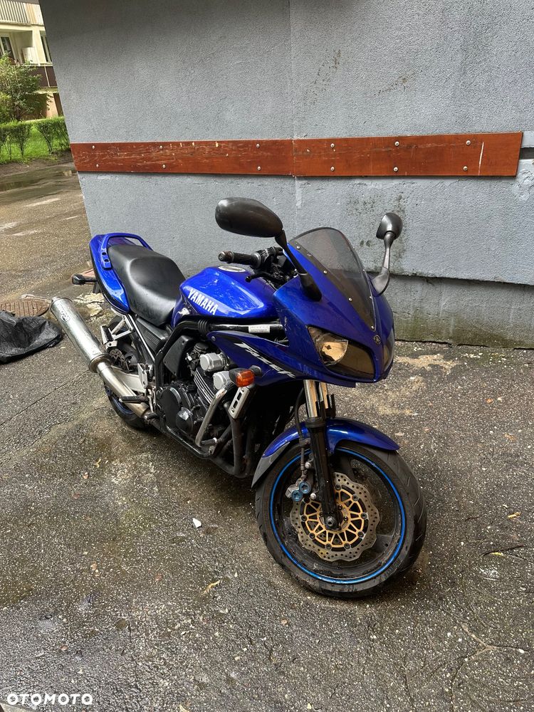 Yamaha FZS - 2