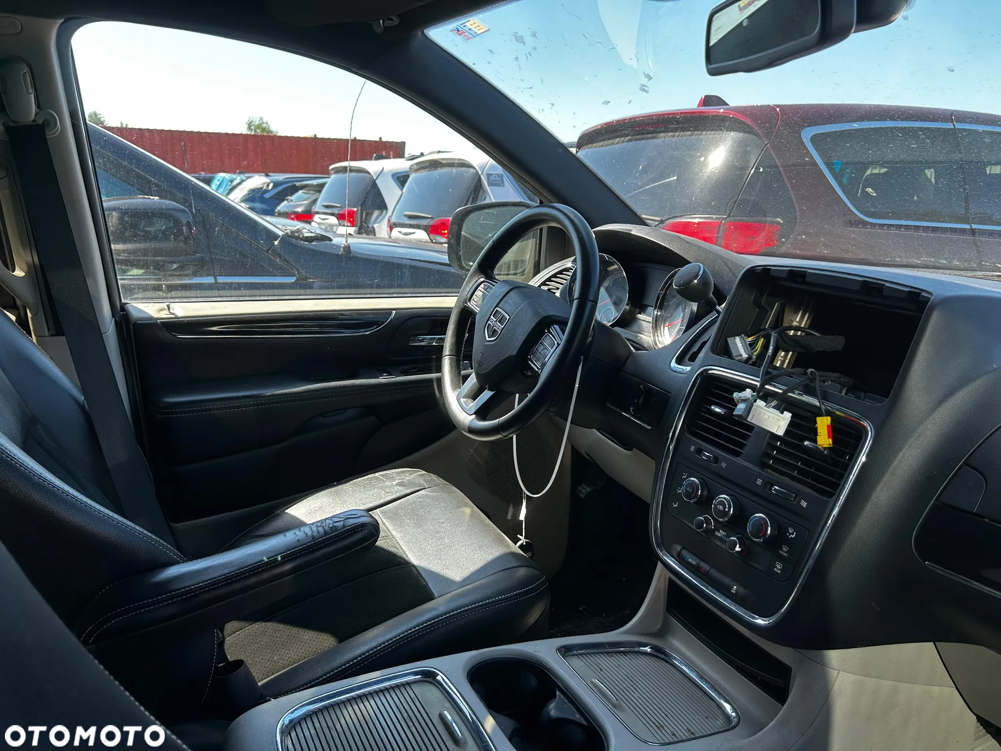 Dodge Grand Caravan - 9