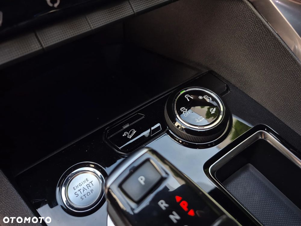 Peugeot 3008 PureTech 180 Stop & Start GPF EAT8 GT - 28