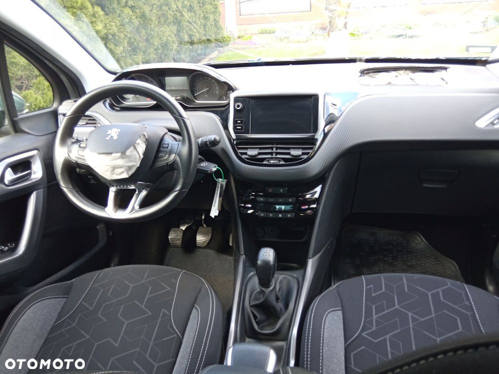 Peugeot 2008 1.2 Pure Tech GPF Active - 18