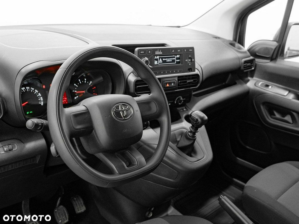 Toyota Proace City - 7