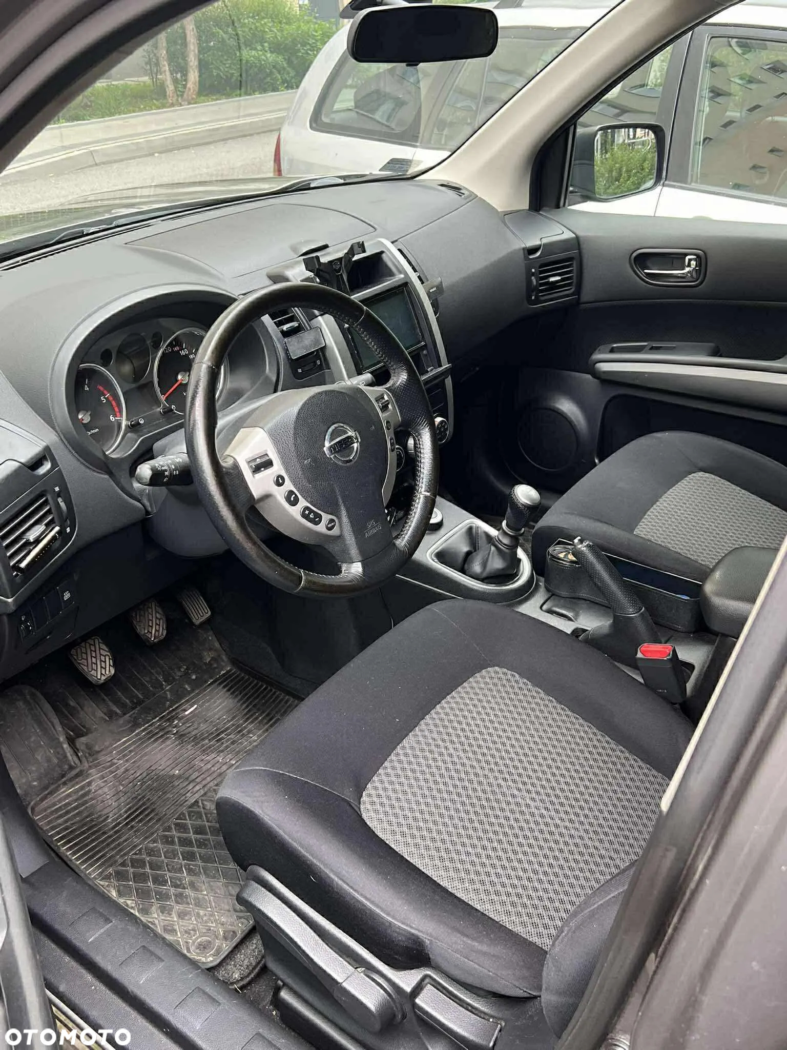Nissan X-Trail - 14