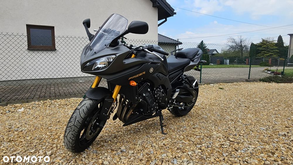 Yamaha FZ8 - 1