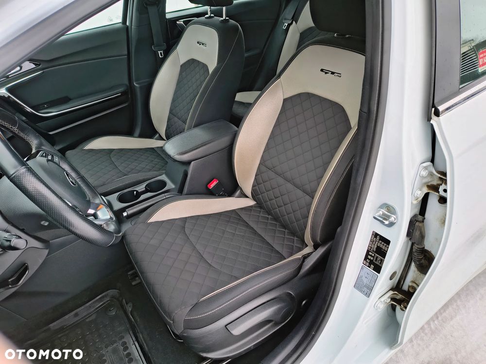 Kia Ceed 1.6 CRDi SCR GT-Line - 9