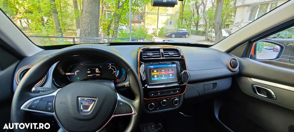 Dacia Spring Expression - 1