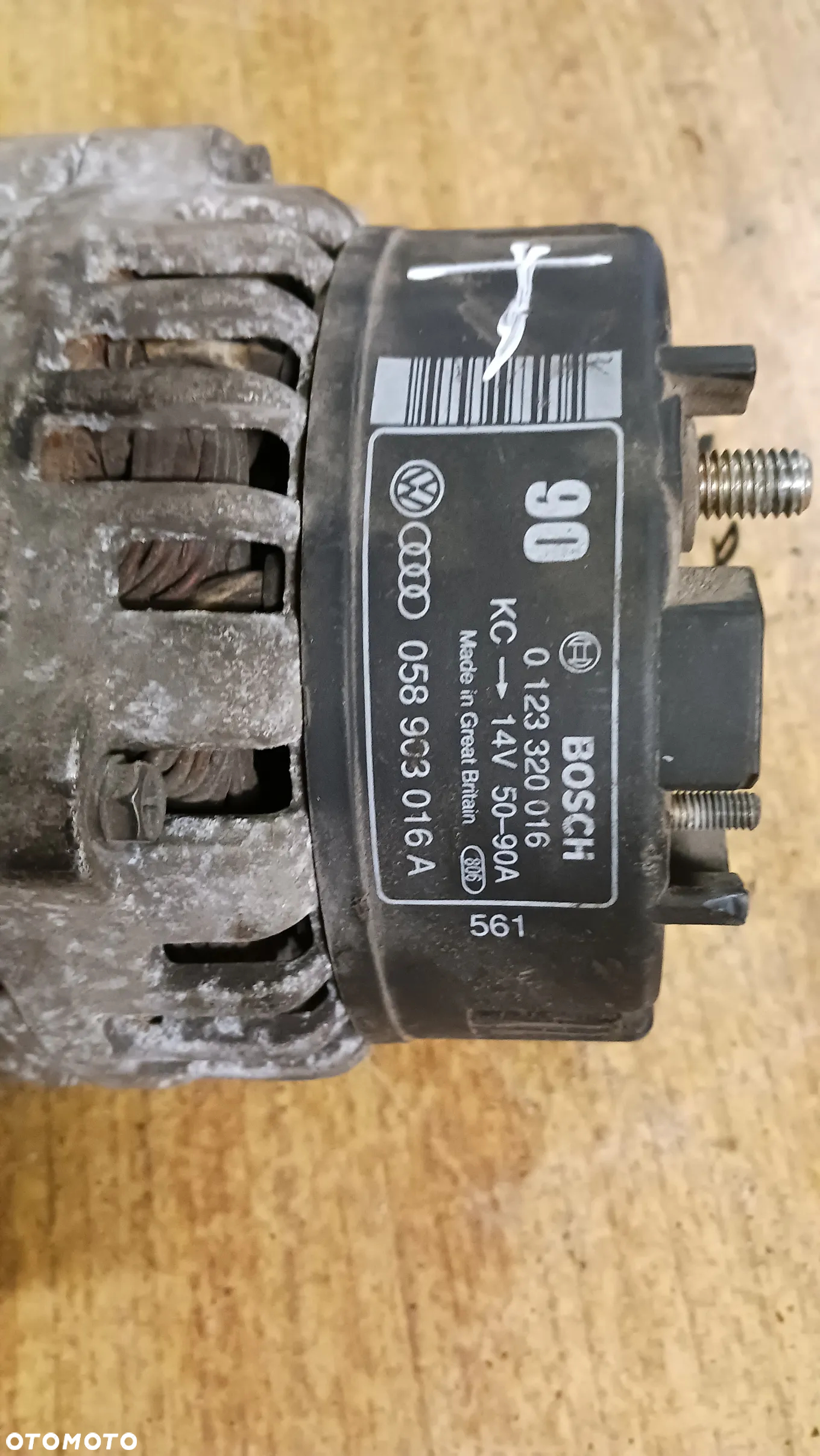 Alternator Audi A4 Passat 1.6 1.8 90A 70A Bosch 058 903 016 A - 2