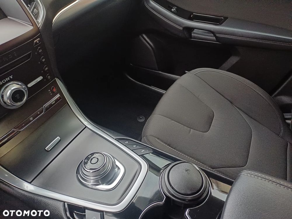 Ford S-Max 2.0 EcoBlue Titanium - 32