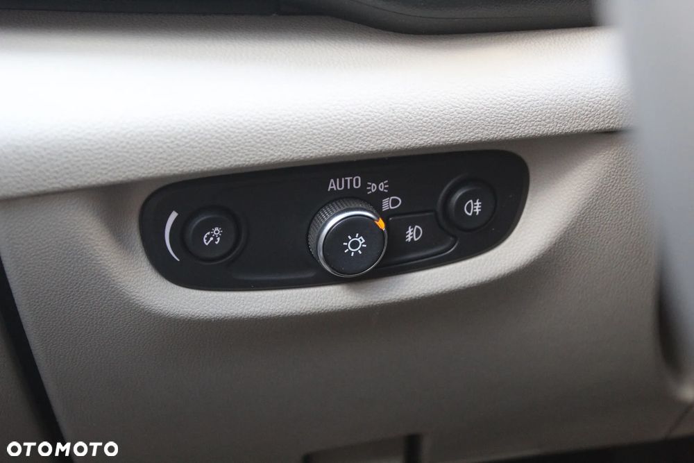 Opel Insignia - 31