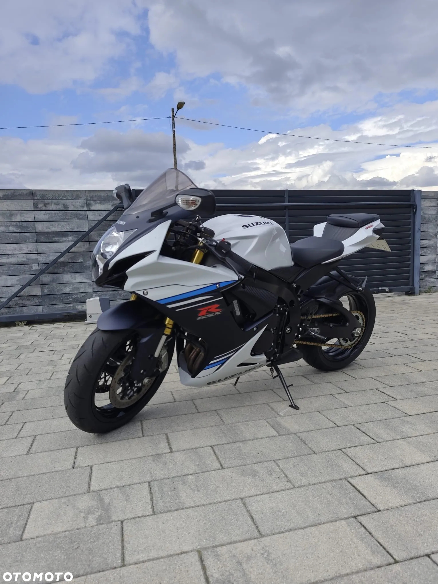 Suzuki GSX-R - 13