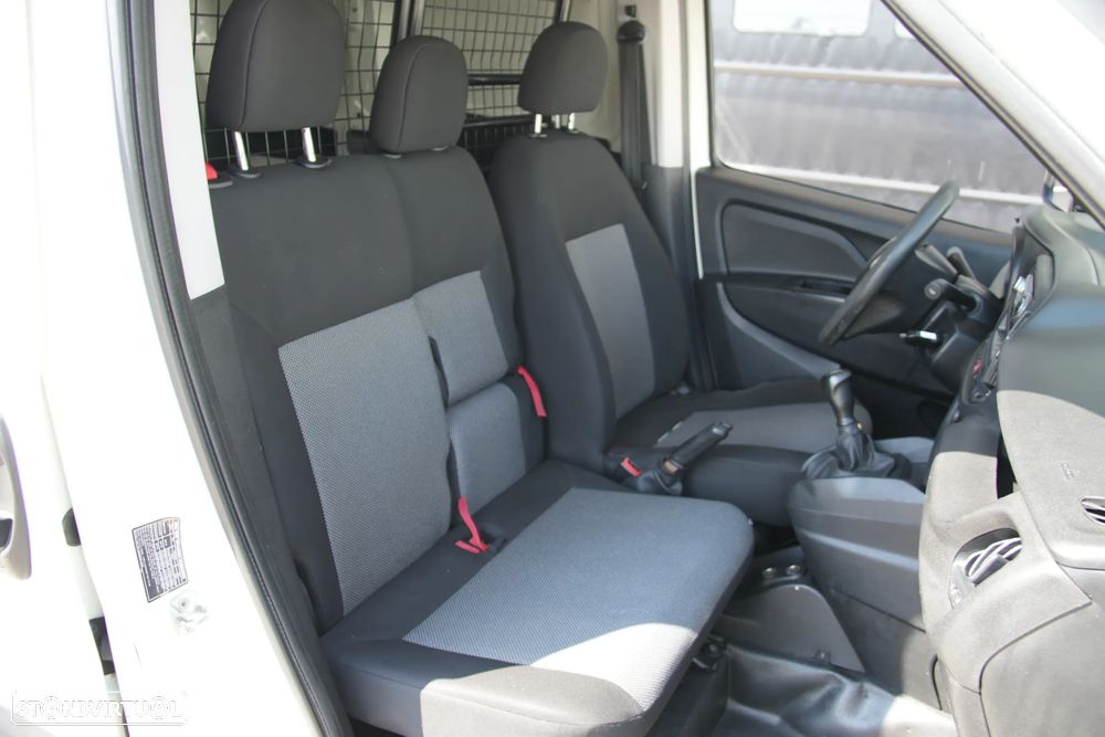 Fiat Doblo 3Lugares 1.3Multijet 95cv - 12