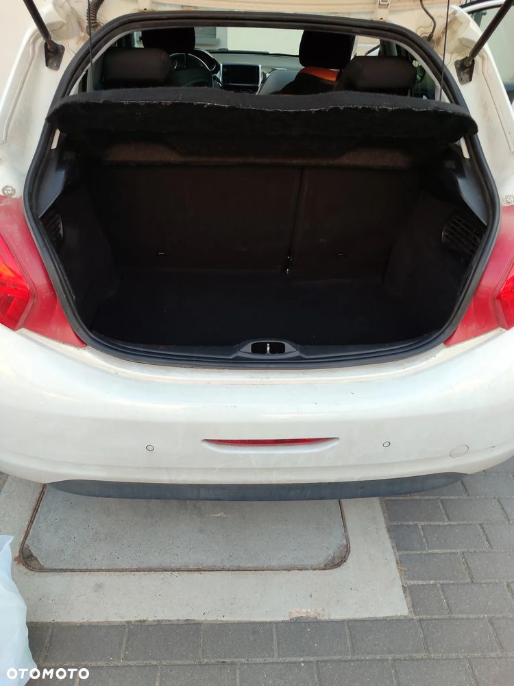 Peugeot 208 1.2 PureTech Active - 6