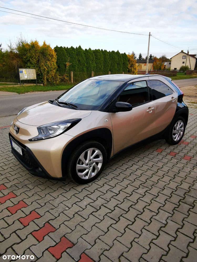 Toyota Aygo X 1.0 VVT-i Selection X-cite X-shift - 1