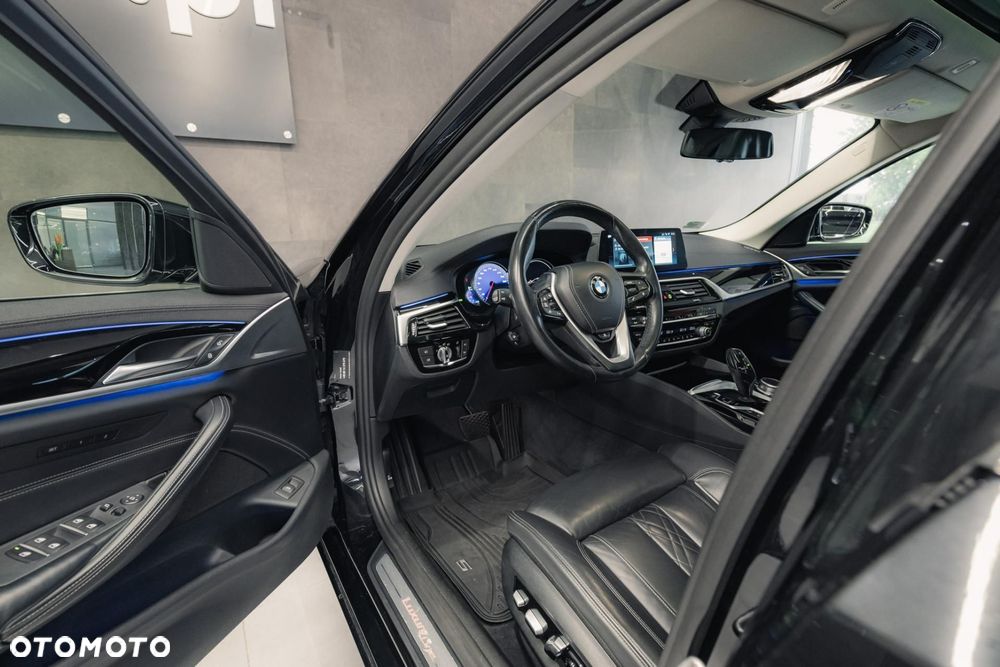 BMW Seria 5 520d xDrive Luxury Line - 10