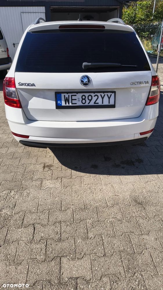 Skoda Octavia 1.6 TDI Ambition - 11