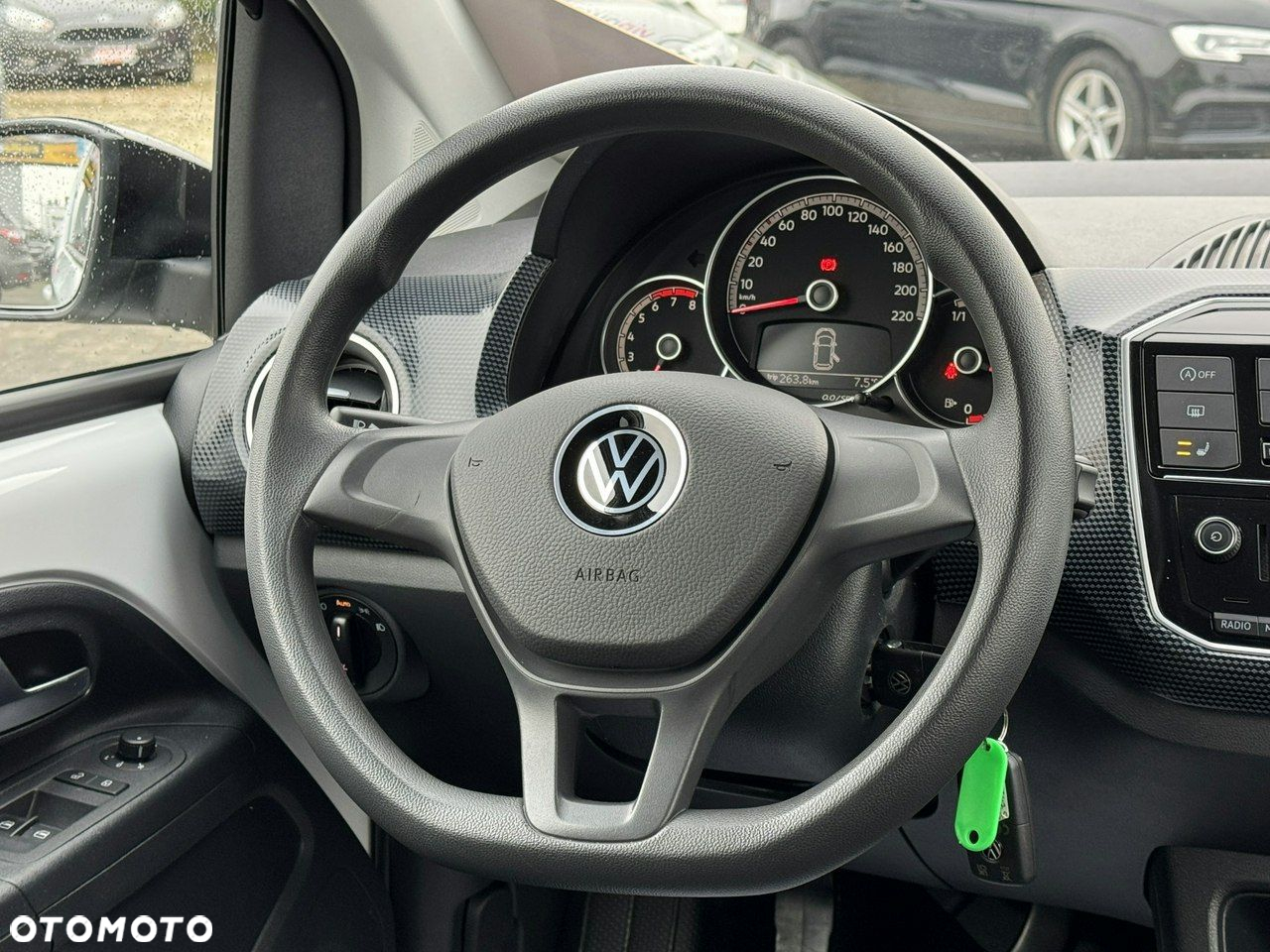 Volkswagen up! - 27