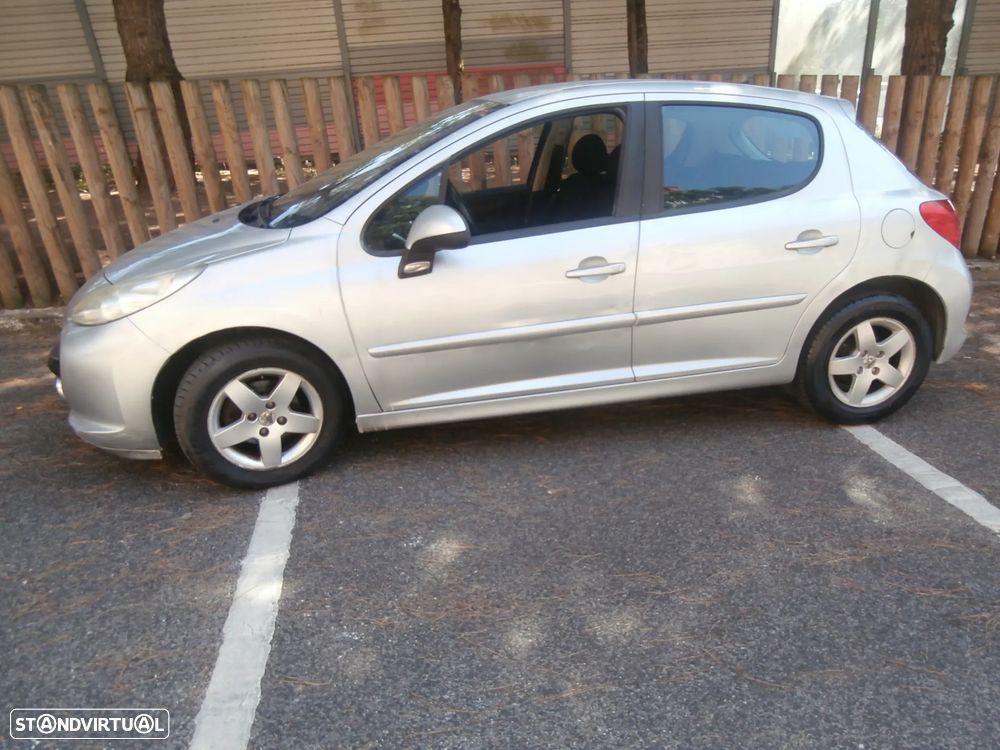 Peugeot 207 1.4 16V Open - 2