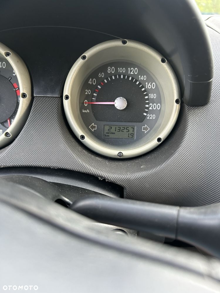 Volkswagen Polo - 7