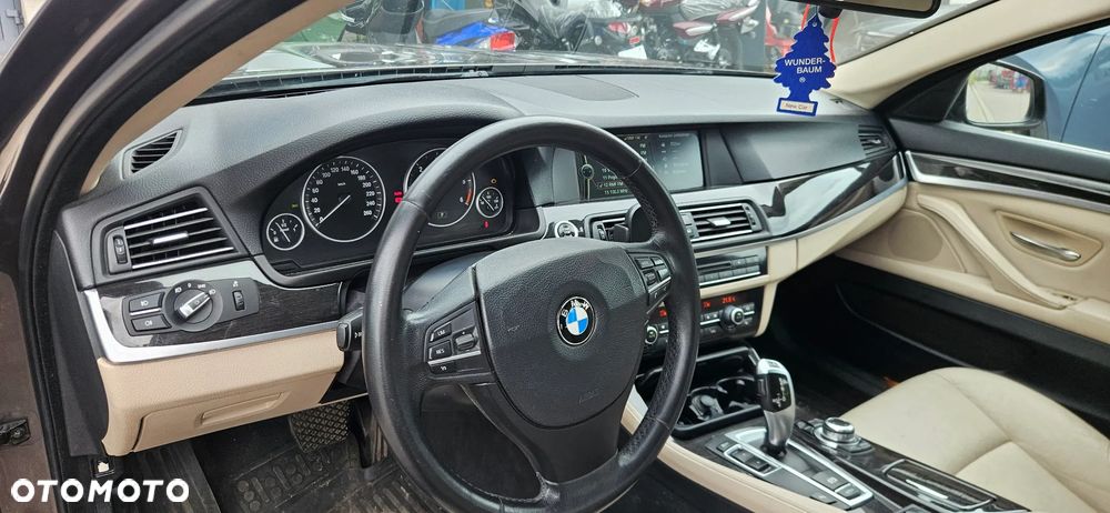 BMW Seria 5 525d - 7